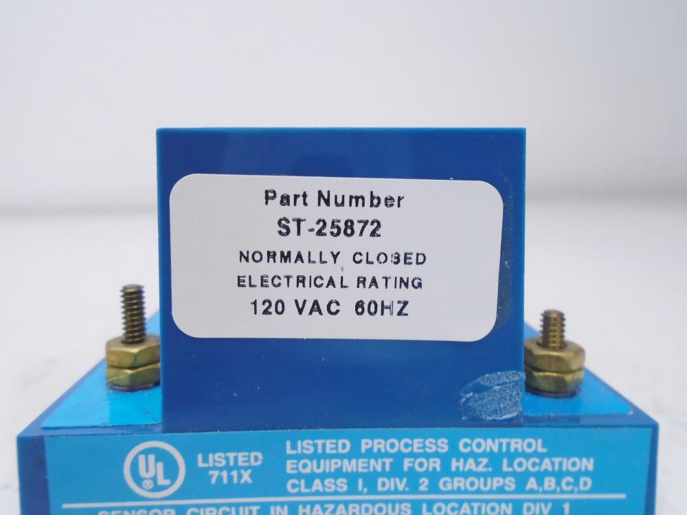 Gems Sensors SafePak, ST25872, 120 VAC, 60 Hz, 6 Amp